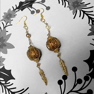 GORGEOUS Beaded Christmas Earrings